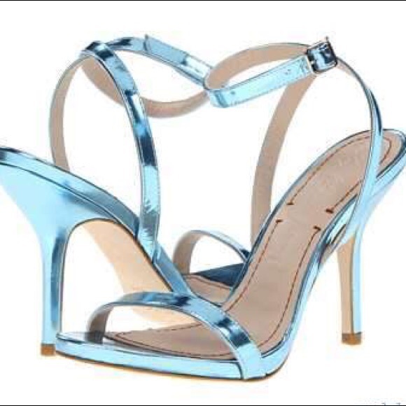 Elizabeth and James Shoes - EUC Elizabeth and James “Toni” strappy sandal